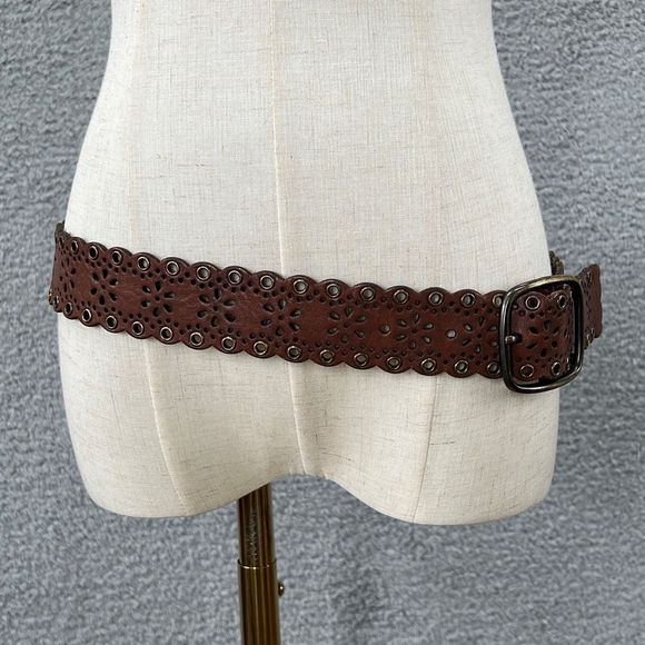 American Eagle Outfitters Accessories - Womans Western Coastal Cowgirl Rodeo leather studded belt Floral Size S Bohemian